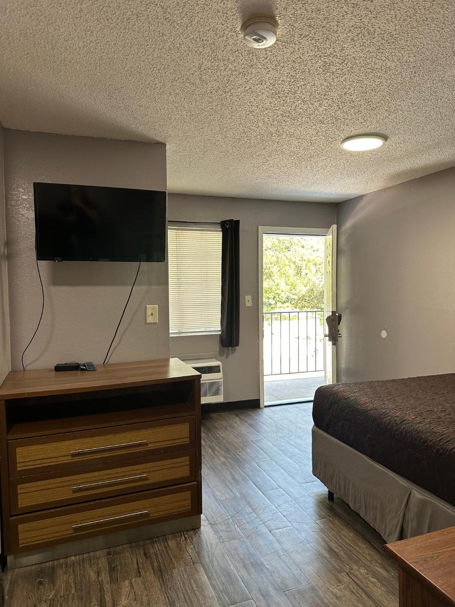Live In Lodge Snellville Exterior photo
